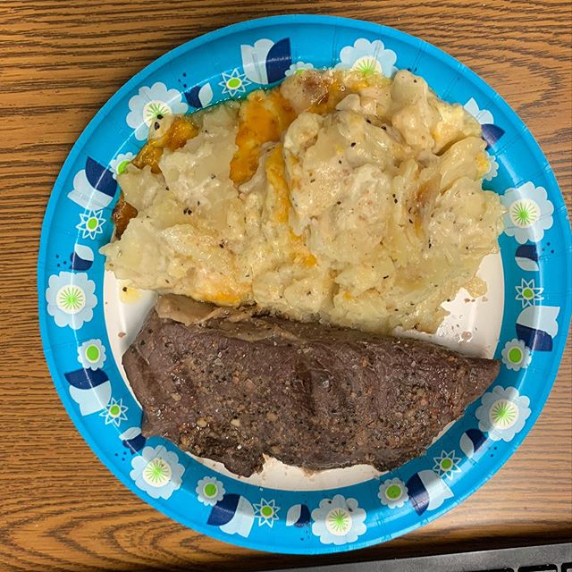 How to break a 18hr fast... 7oz of Top Sirlon that I Sous Vide'd last night along with a "Man Sized" helping of Scalloped potatoes (as the office ladies called it). The potatoes where a suprise today, from the Culinary teacher here at work.

#workinprogress 